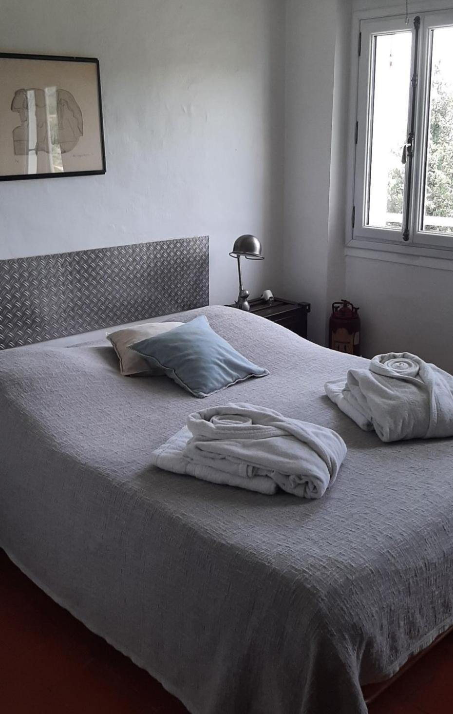Bed And Breakfast La Grande Lauzade Le Luc Room photo